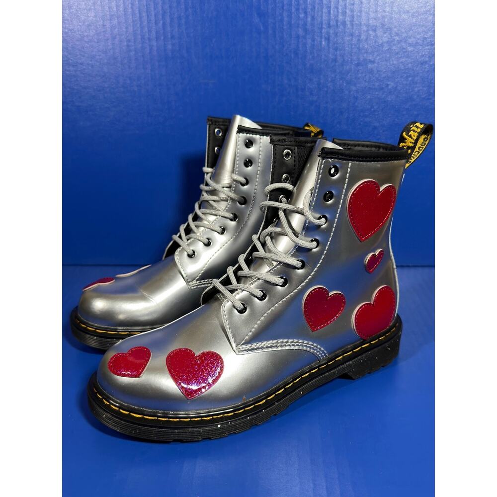 Dr. Martens 1460 Glitter Star Patent Lace Up Boot Metallic/Silver Heart M6/W7